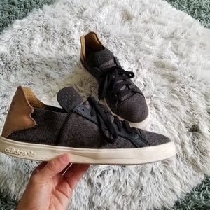 Adidas Pharrell Williams mens size 10.5